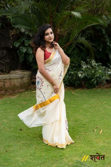 Dandelions with Maroon flower and blue stem saree