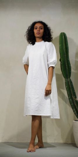 White neck plate frock