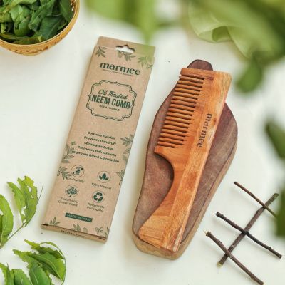 Marmee Oil Treated Neem Comb (With Handle) 2pcs